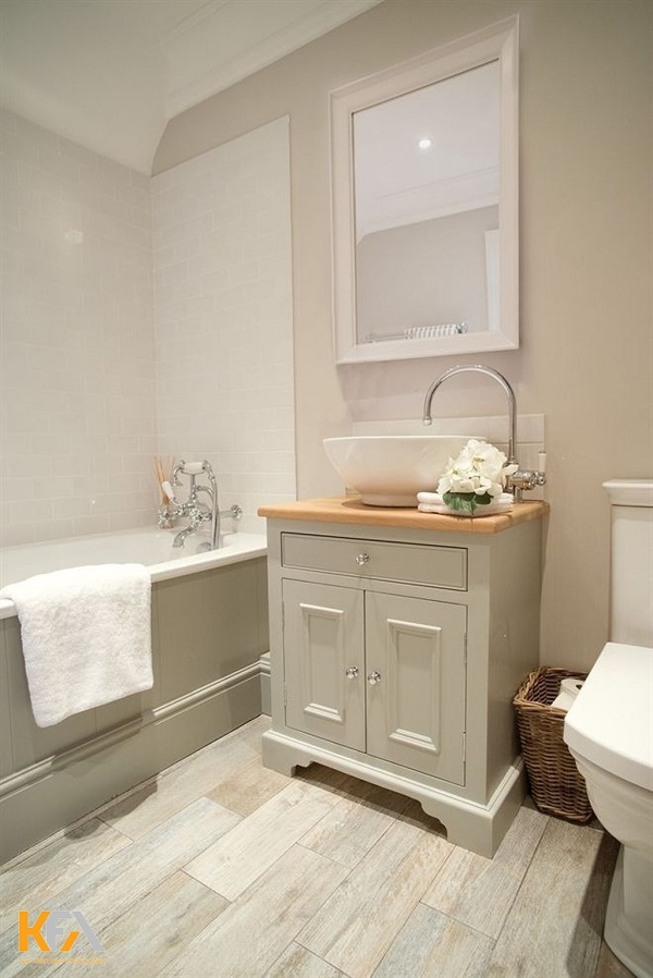 Không gian tuy nhỏ nhưng với cách bố trí hợp lý gúp phòng tắm có thêm bồn tắm tuyệt đẹp