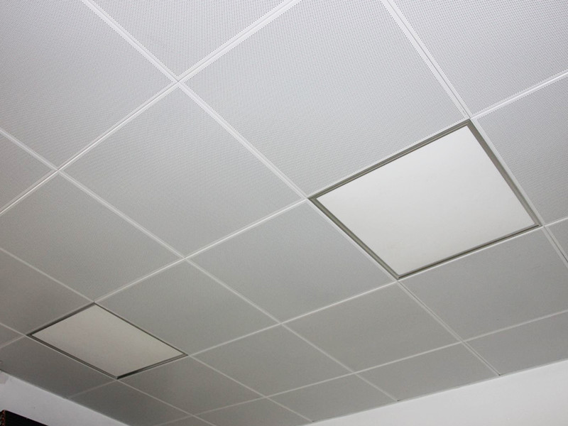 trần nhà được làm thư chất liệu trần nhôm