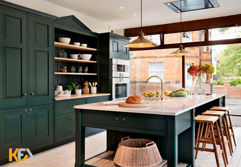 Màu xanh rêu phá cách giúp căn bếp trở nên thu hút hơn