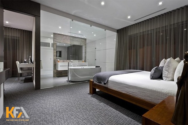 Nhà vệ sinh của căn phòng 16m2 có thể đặt ngay cuối giường ngủ
