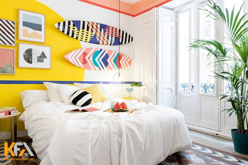 Vẽ tường phòng ngủ nổi bật, nhiều màu sắc mẫu 3