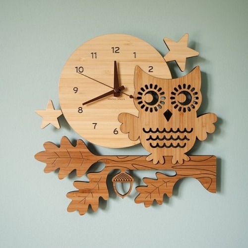 Đồng hồ bằng gỗ công nghiệp họa tiết dễ thương