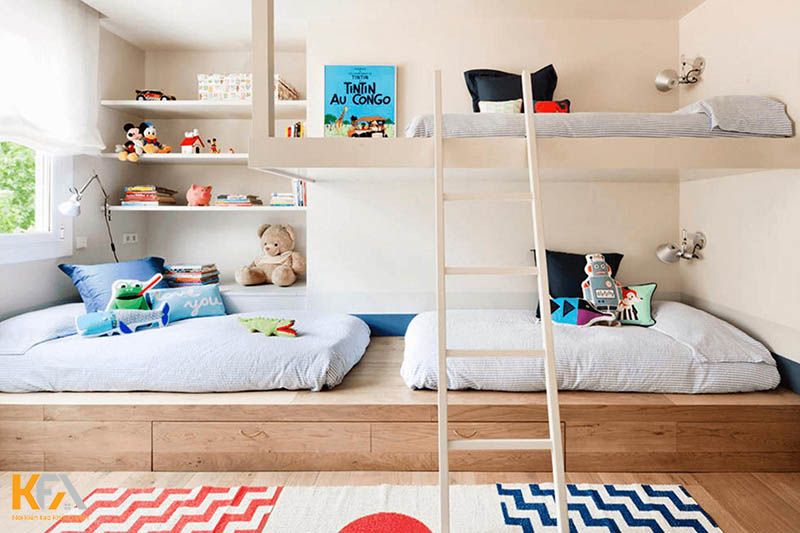 Phòng ngủ tiện nghi, nhỏ gọn cho một bé trai và một bé gái với giường tầng an toàn