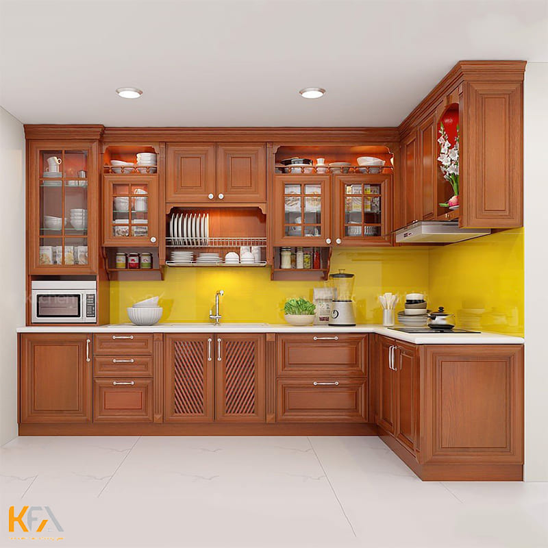 Căn bếp hài hòa giữa màu sắc tự nhiên của tủ bếp gỗ với ốp tường