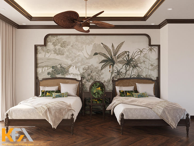 Phòng ngủ đôi 2 giường với bức tường đầu giường họa tiết cây cối tươi xanh