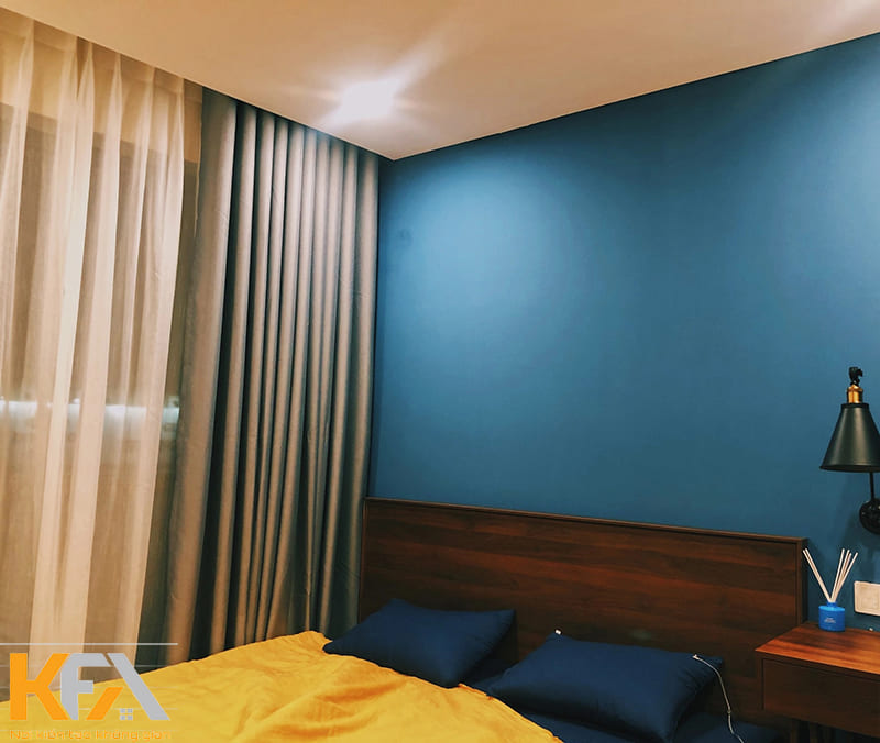 Phối màu phòng ngủ xanh cổ vịt với các gam màu tươi sáng hơn